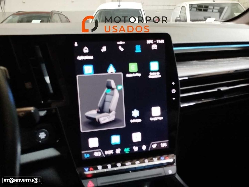 Renault Austral 1.2 E-Tech Iconic - 21