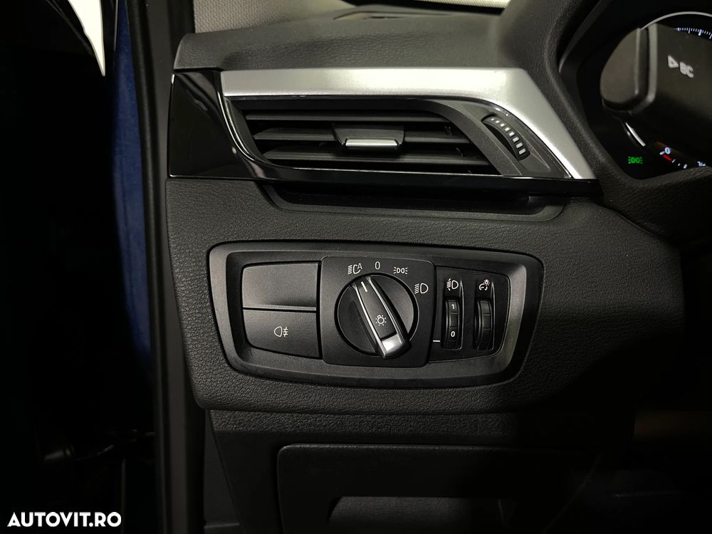 BMW X1 xDrive20i AT - 25