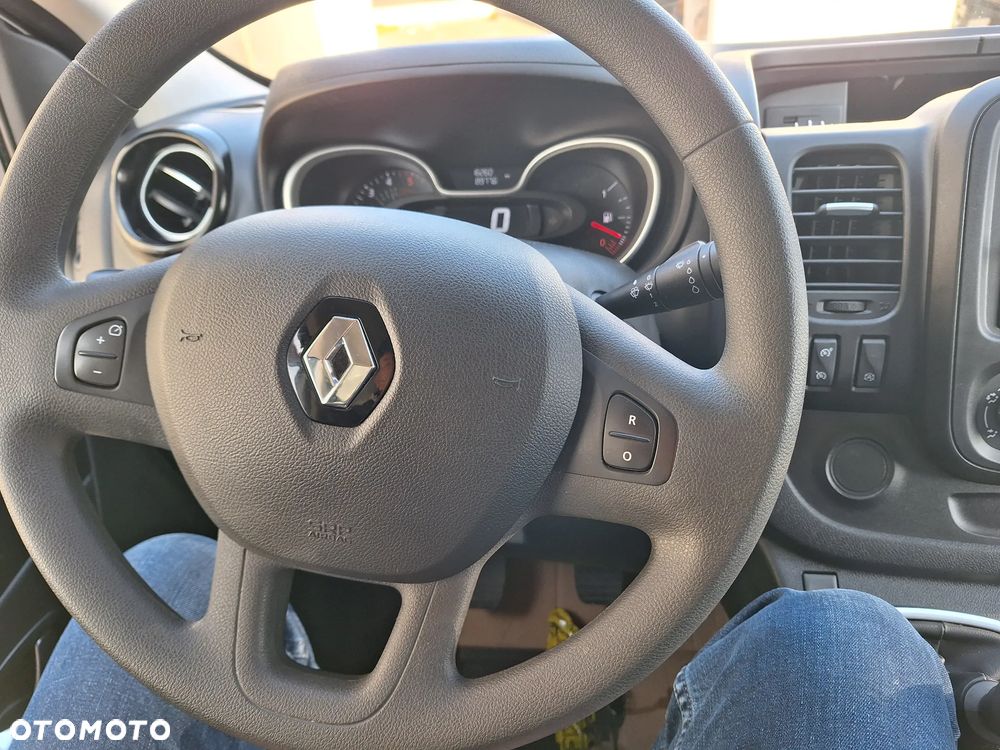 Renault Trafic - 10