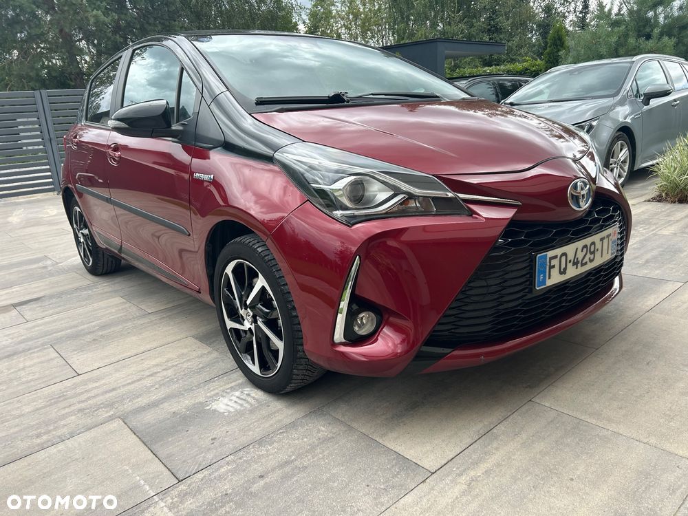 Toyota Yaris Hybrid 100 Selection Platinum - 1