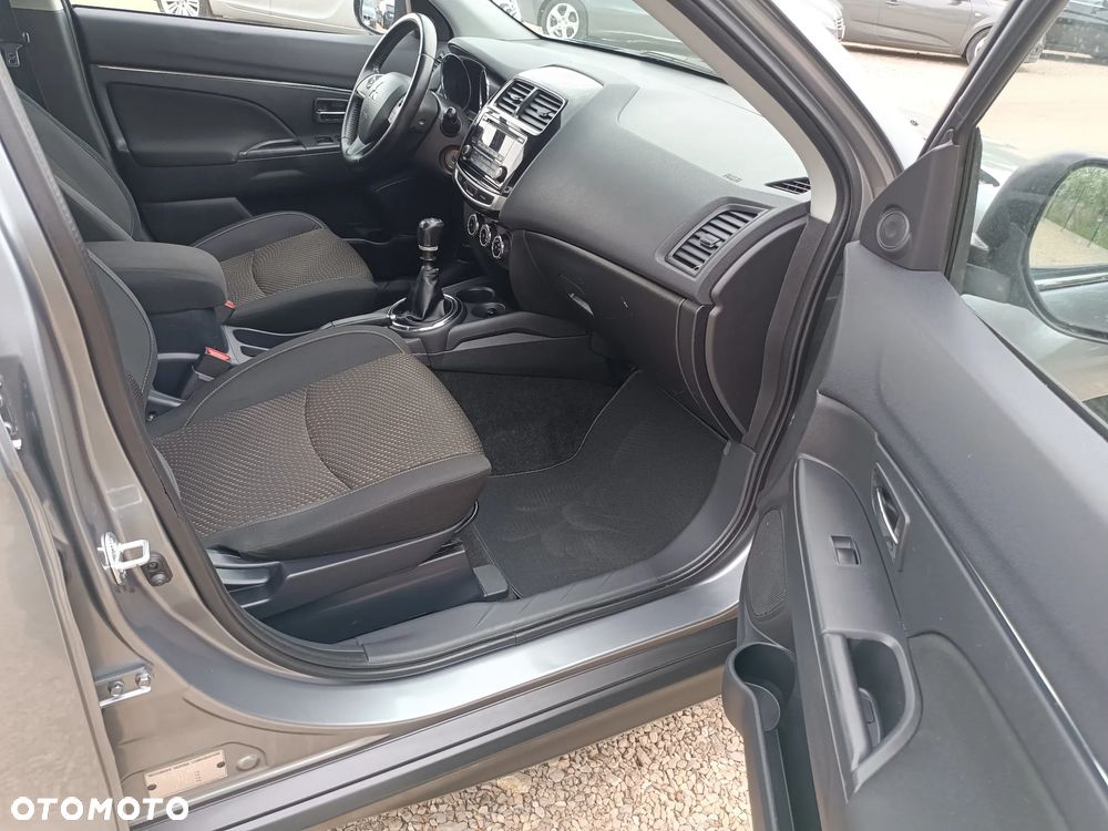 Mitsubishi ASX 1.8 DI-D 2WD Inform - 24