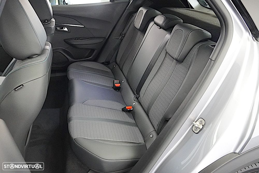 Peugeot e-2008 50 kWh Allure Pack - 22