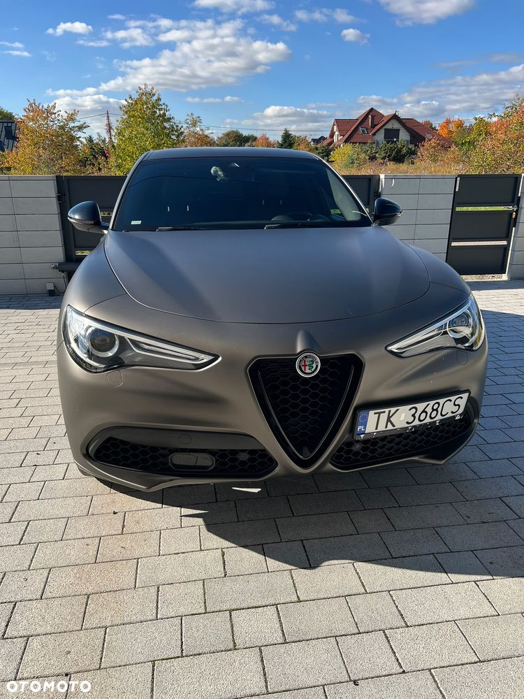 Alfa Romeo Stelvio - 14