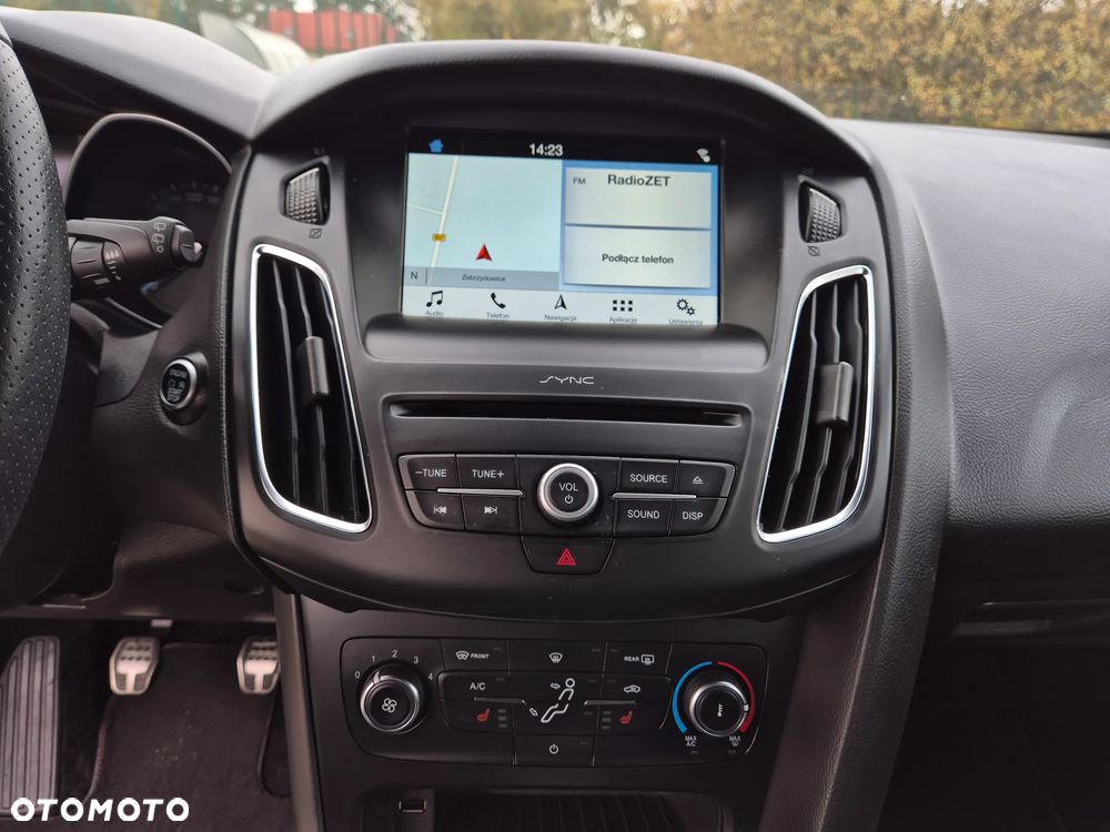 Ford Focus 1.0 EcoBoost Start-Stopp-System ST-LINE DESIGN - 26