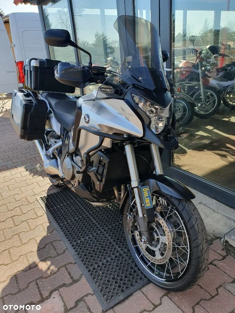 Honda VFR - 19