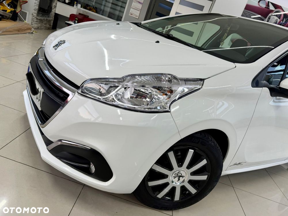 Peugeot 208 - 29