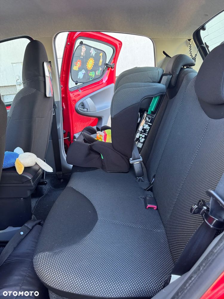 Toyota Aygo 2010 photo 3
