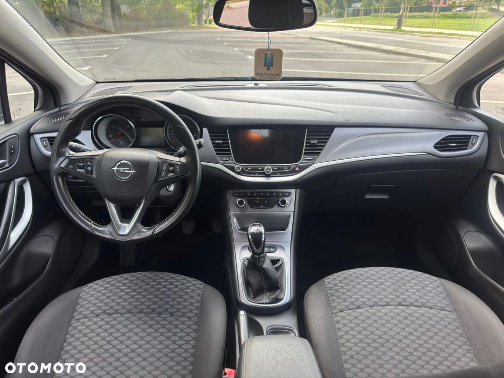 Opel Astra 1.6 CDTI Enjoy - 10