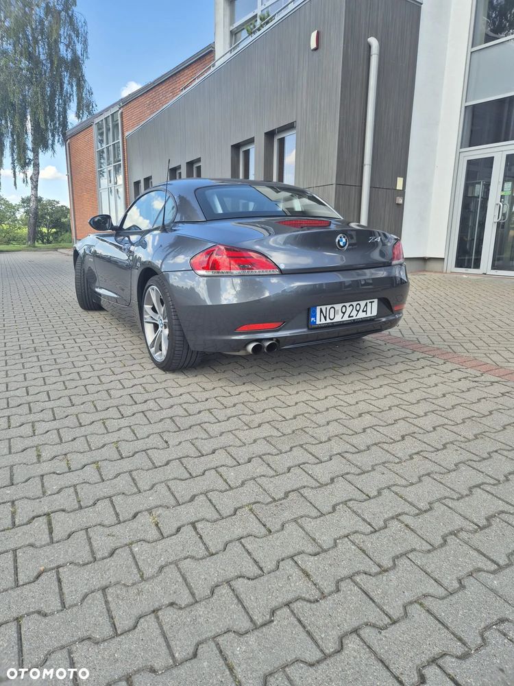 BMW Z4 sDrive28i - 11