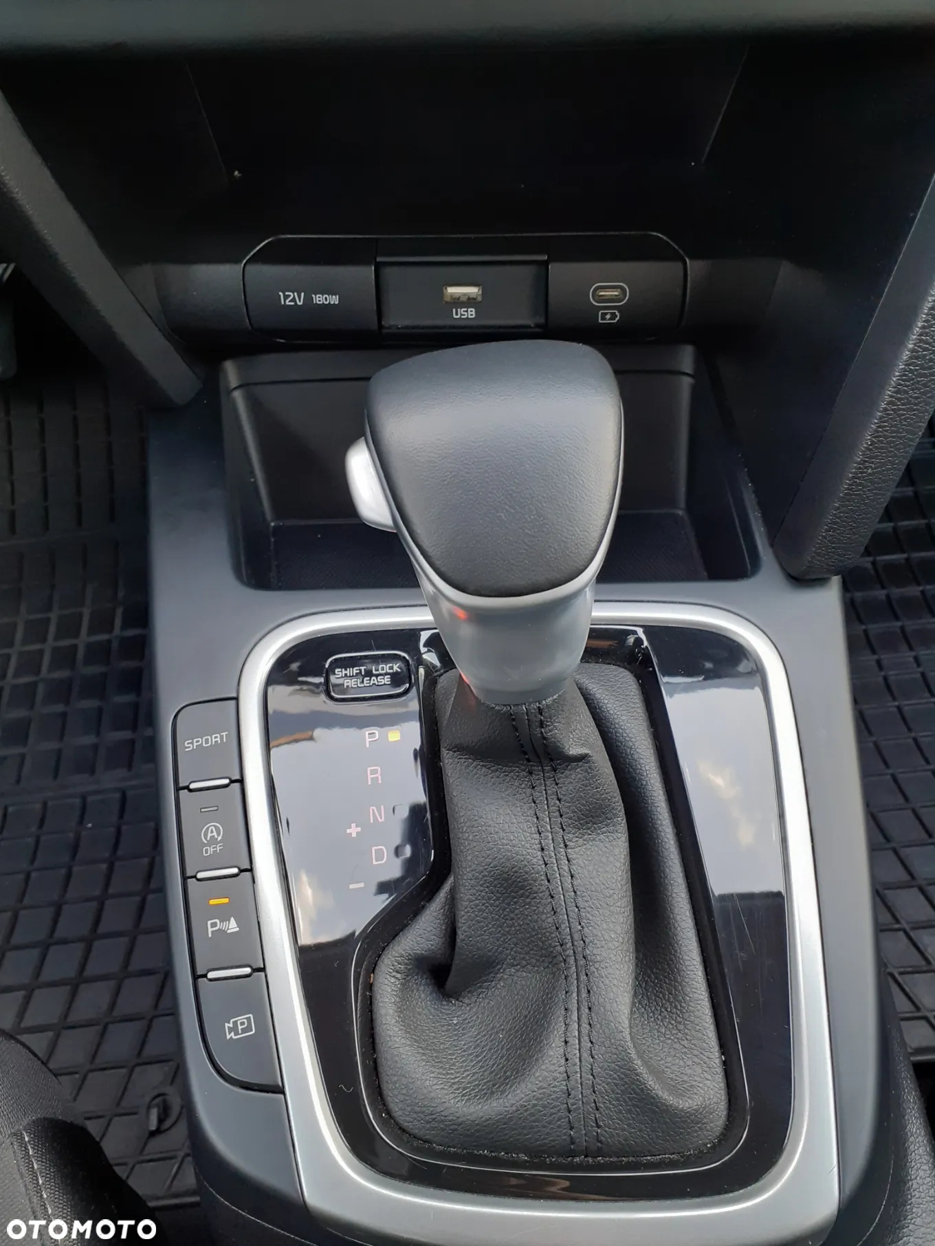 Kia XCeed 1.5 T-GDI M DCT - 12