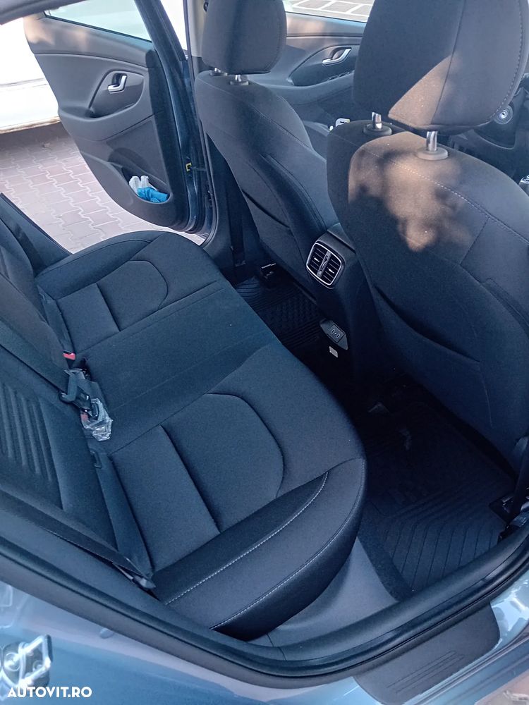 Hyundai i30 1.5 T-GDI 140CP M/T MHEV Highway - 16