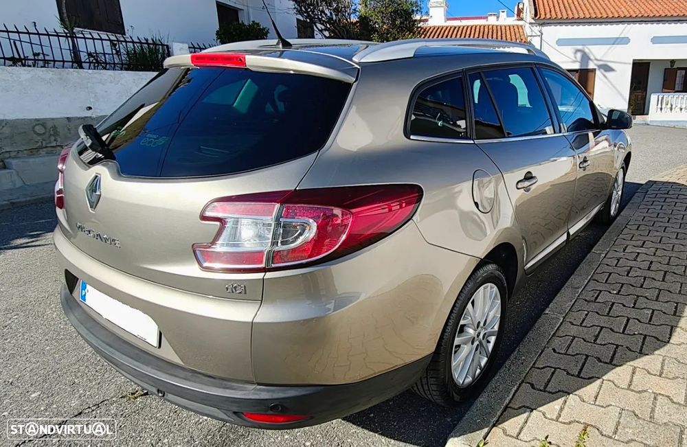 Renault Mégane Sport Tourer 1.5 dCi Luxe SS - 4