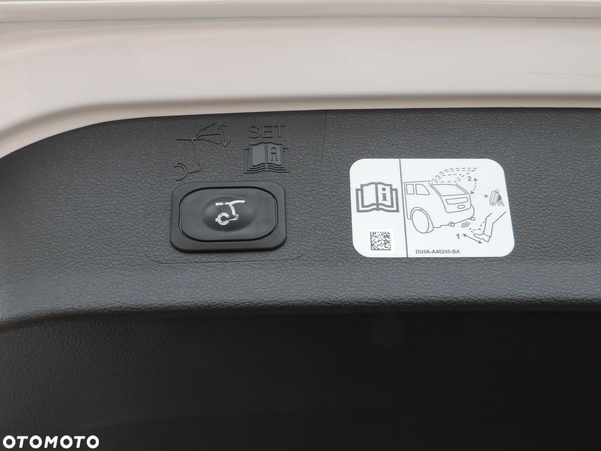 Ford Kuga 1.5 EcoBoost FWD ST-Line ASS - 21