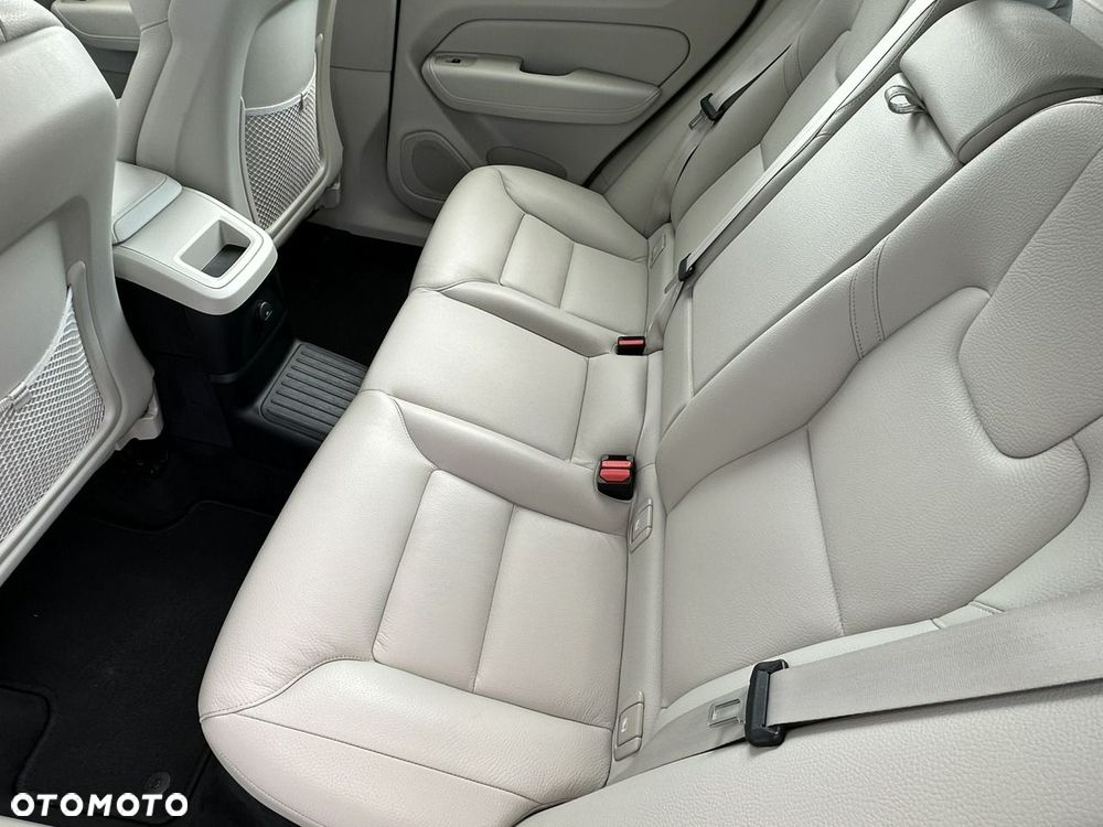Volvo XC 60 T6 AWD Recharge Geartronic Inscription - 18