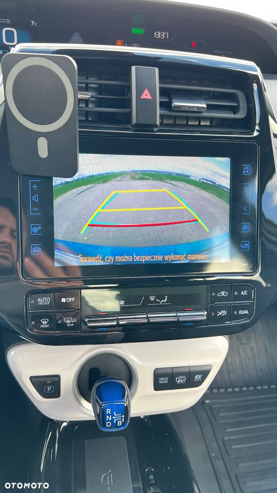 Toyota Prius Plug-in 1.8 Hybrid Prestige - 31