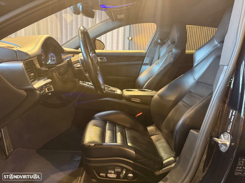 Porsche Panamera Sport Turismo 4 E-Hybrid Platinum Edition - 21