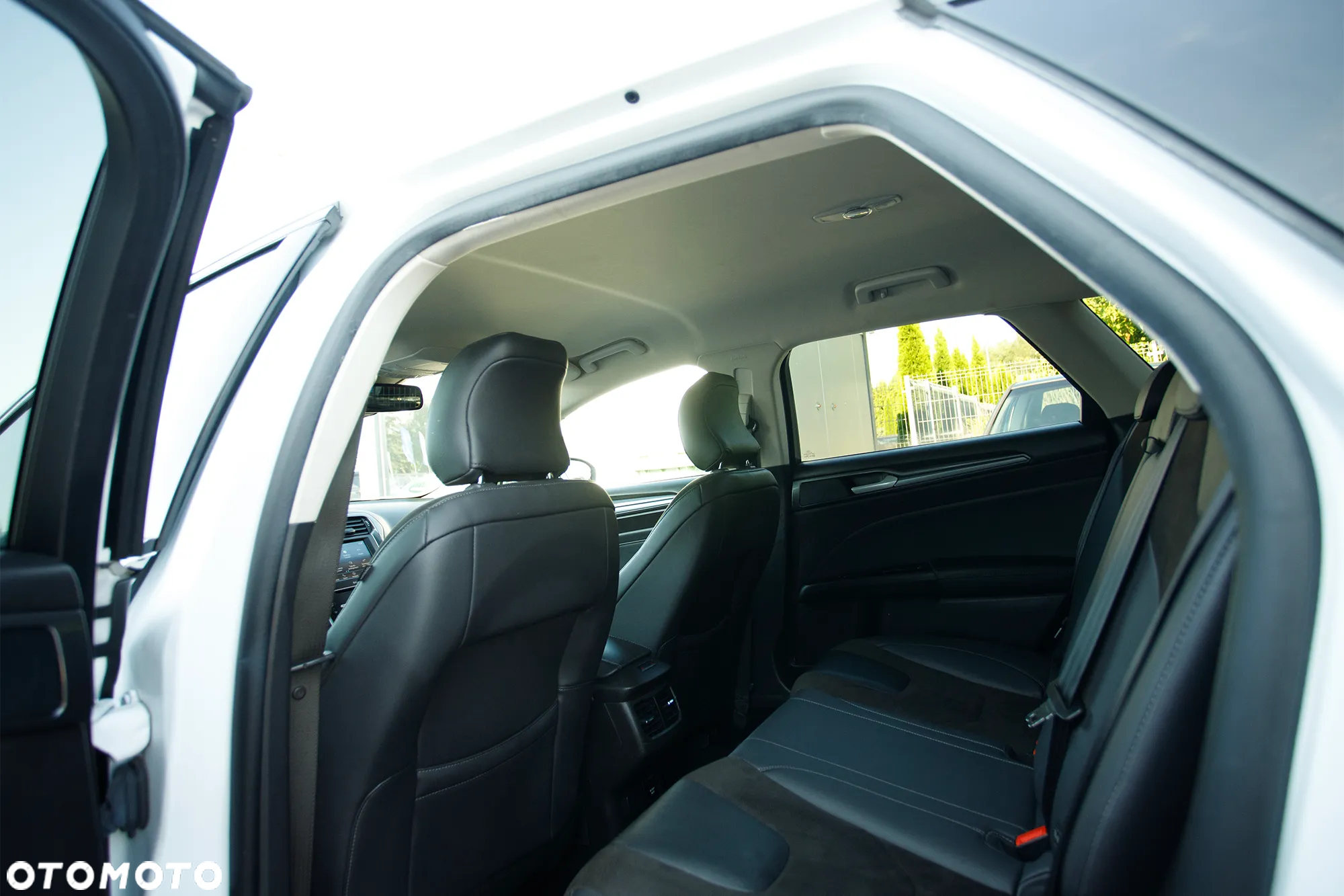 Ford Mondeo 2.0 EcoBlue Titanium - 21