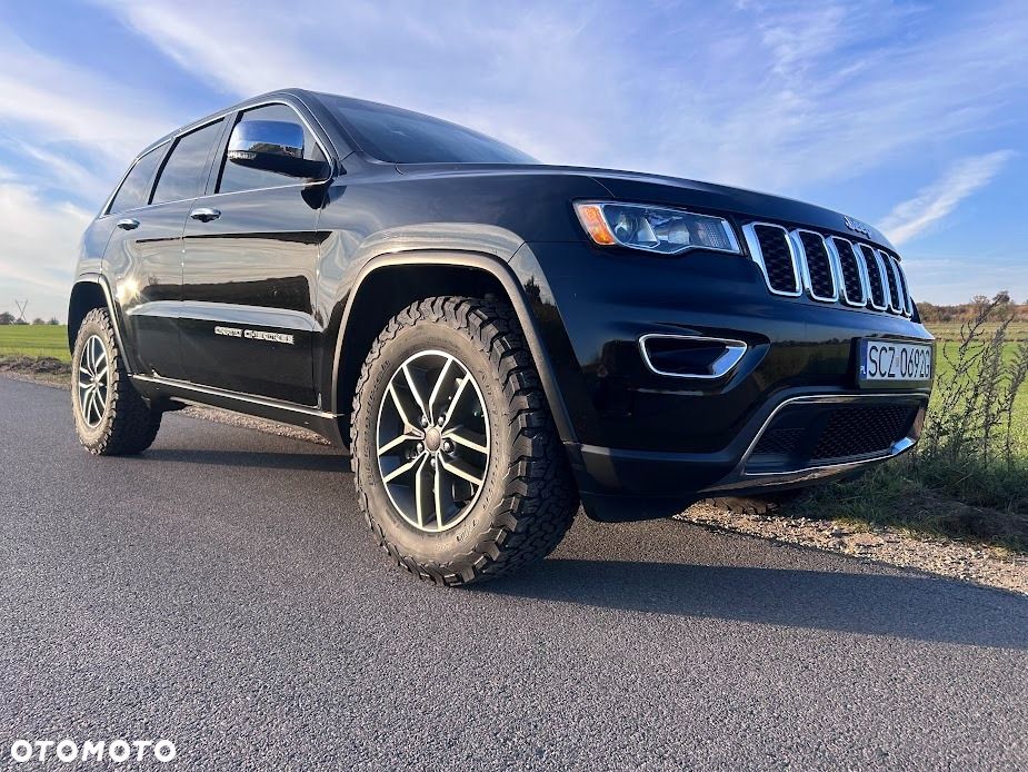 Jeep Grand Cherokee - 16