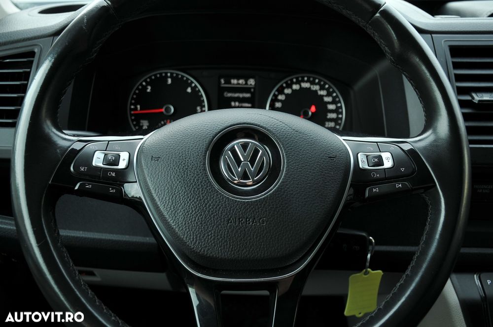 Volkswagen Caravelle - 21