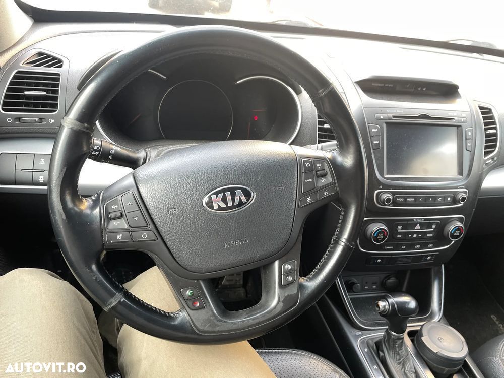 Kia Sorento 2.2 DSL 4x4 Aut. Classic - 3