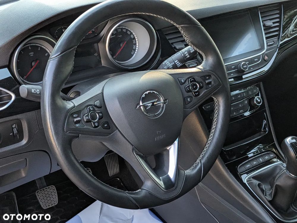 Opel Astra 1.4 T Dynamic S&S - 32