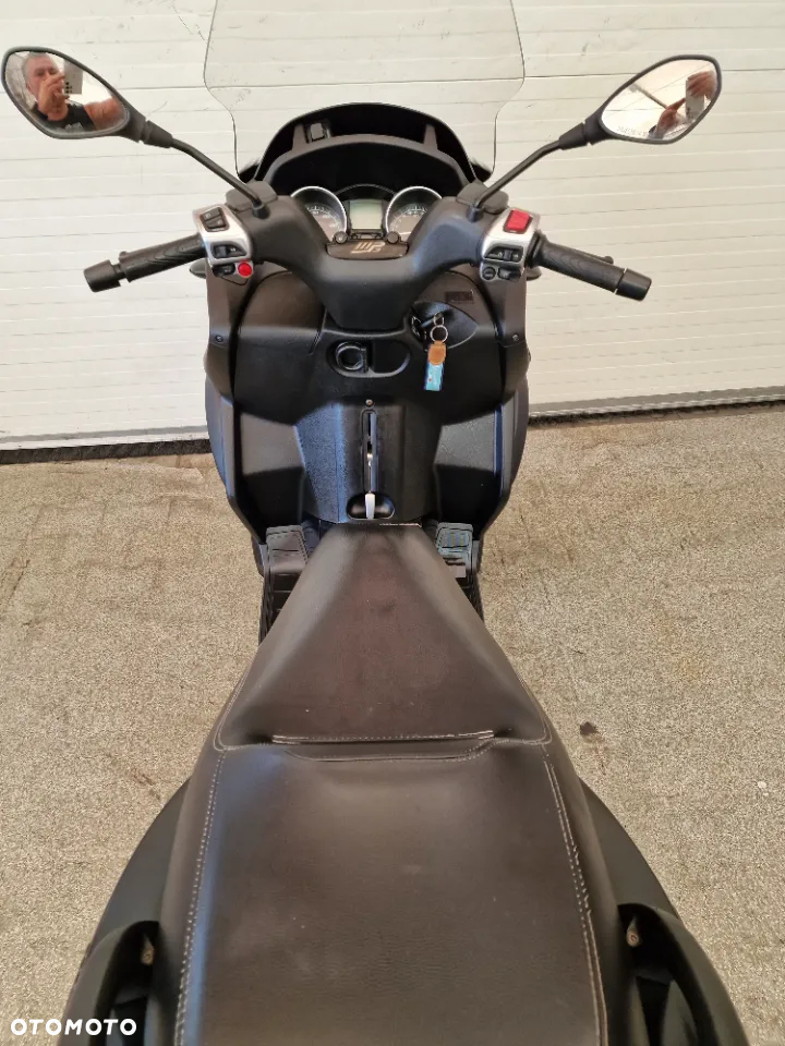 Piaggio MP-3 - 32