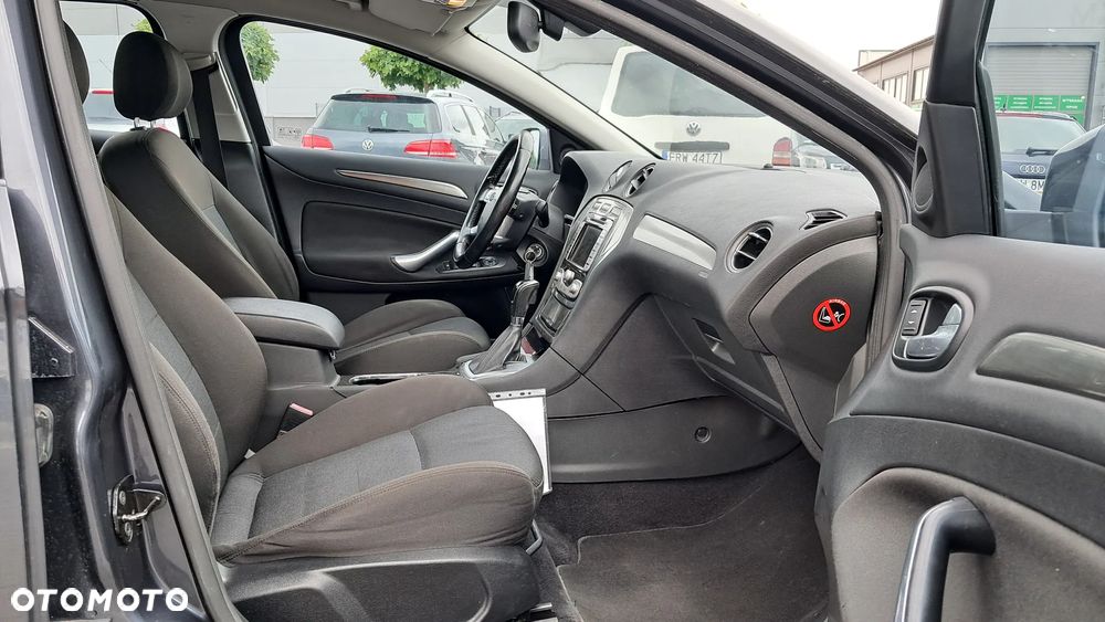 Ford Mondeo 2.3 Titanium - 14