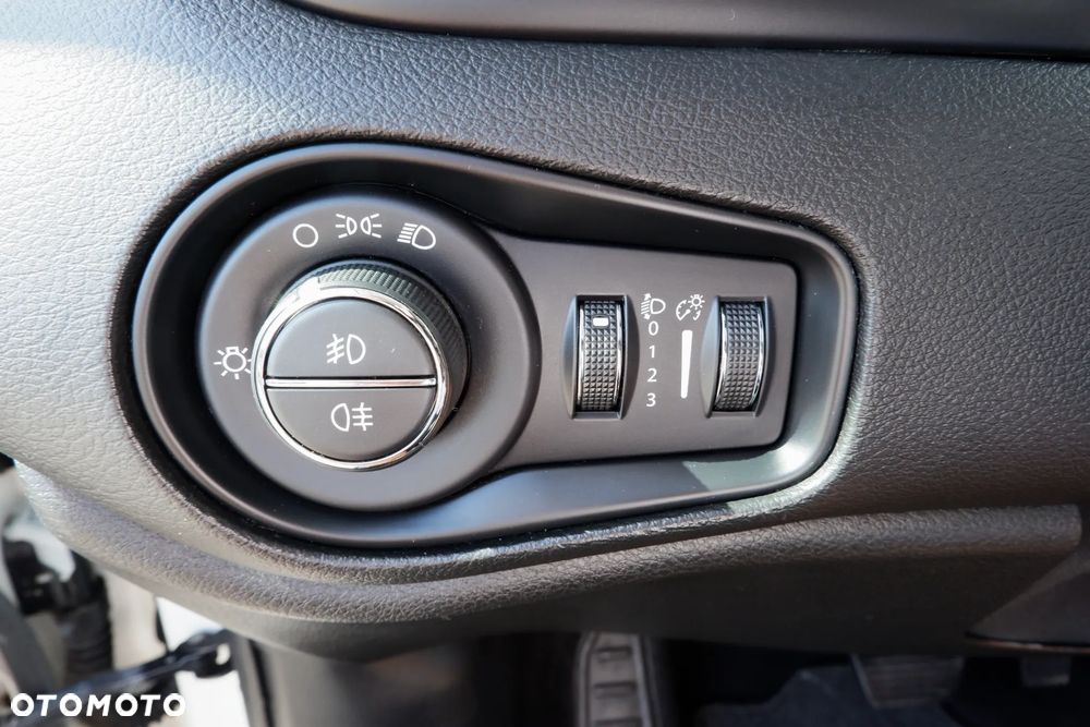 Jeep Renegade 1.3 T-GDI Automatik Longitude - 16