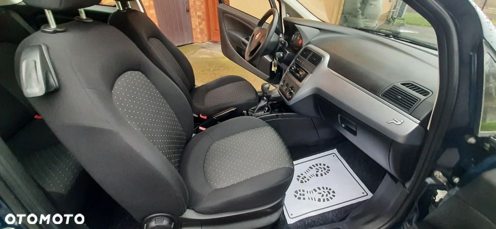 Fiat Grande Punto - 32