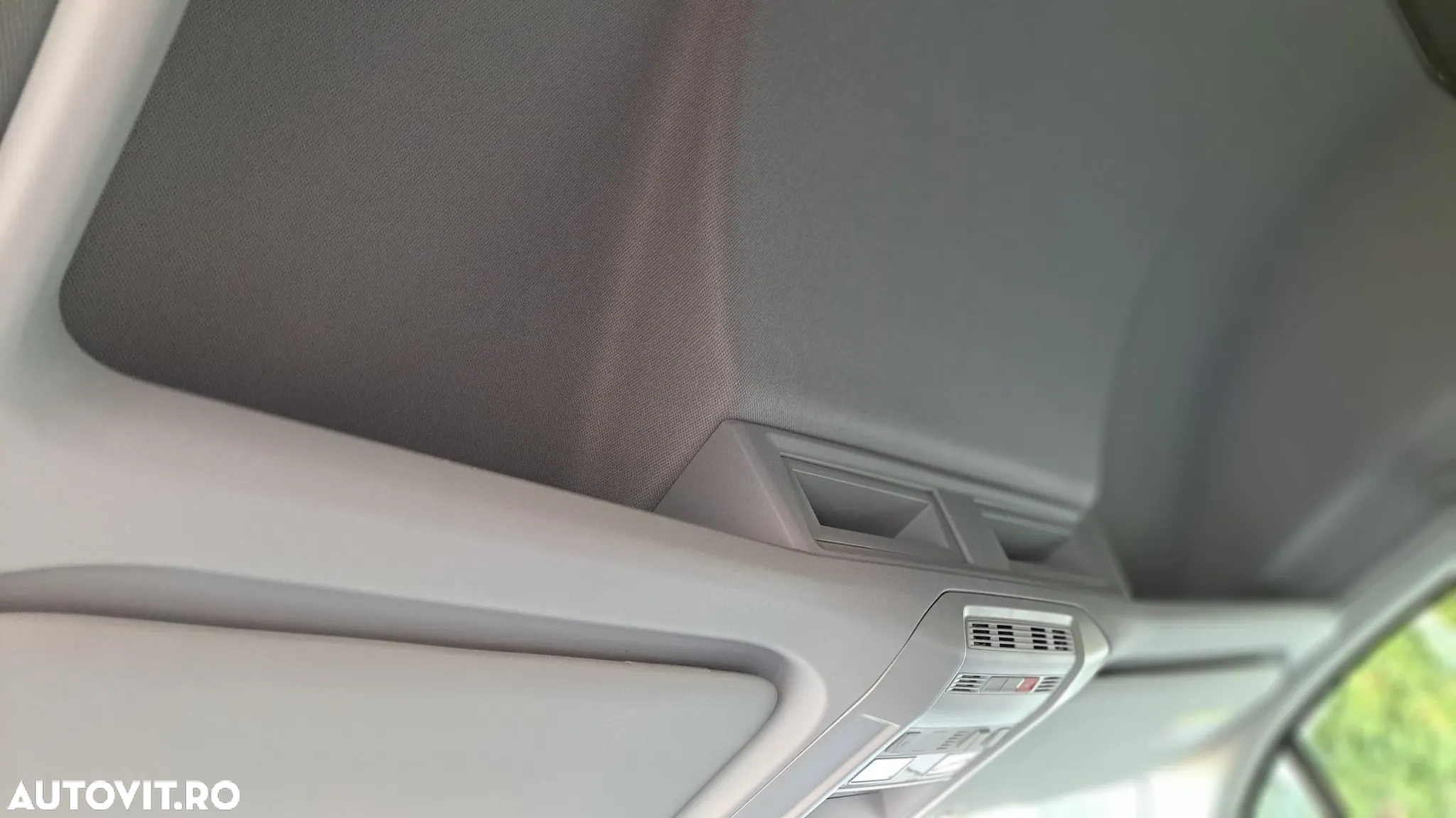 Volkswagen CRAFTER VAN L3H3 BUSINESS LINE FWD - 38