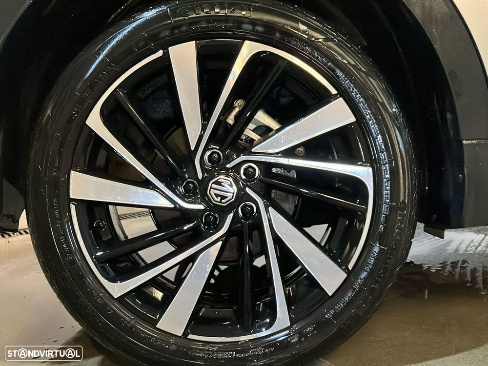 MG ZS 1.5 Hybrid+ Luxury - 24