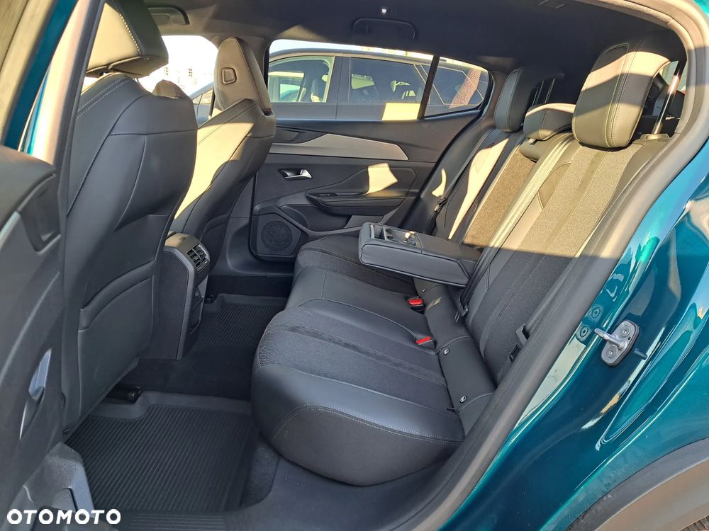 Peugeot 408 1.2 PureTech mHEV GT S&S e-DSC6 - 9