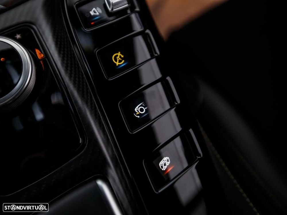 Mercedes-Benz AMG GT R - 31