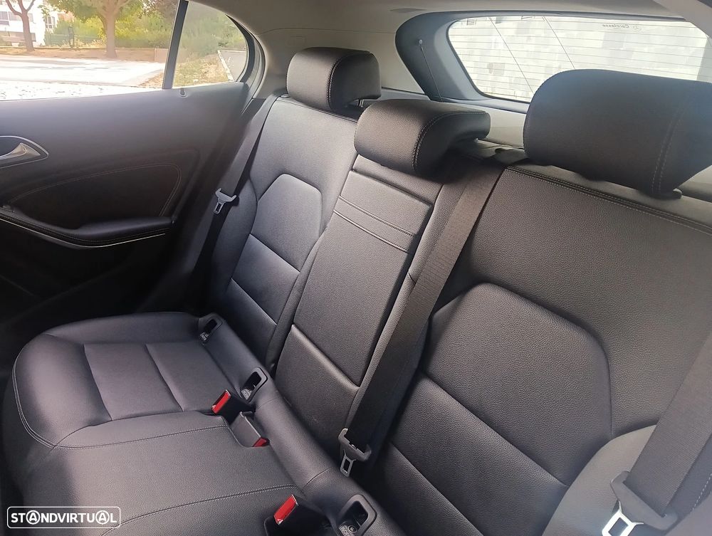 Mercedes-Benz GLA 180 d Style Aut. - 28
