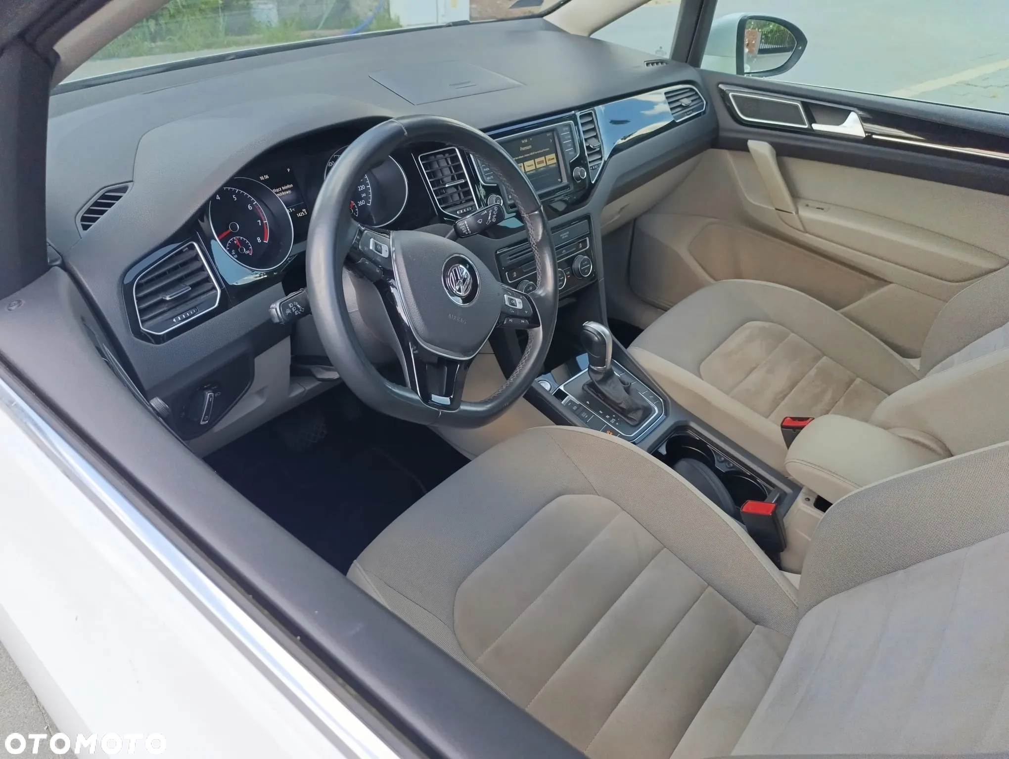 Volkswagen Golf Sportsvan - 10