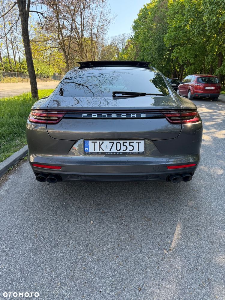 Porsche Panamera 4 - 21