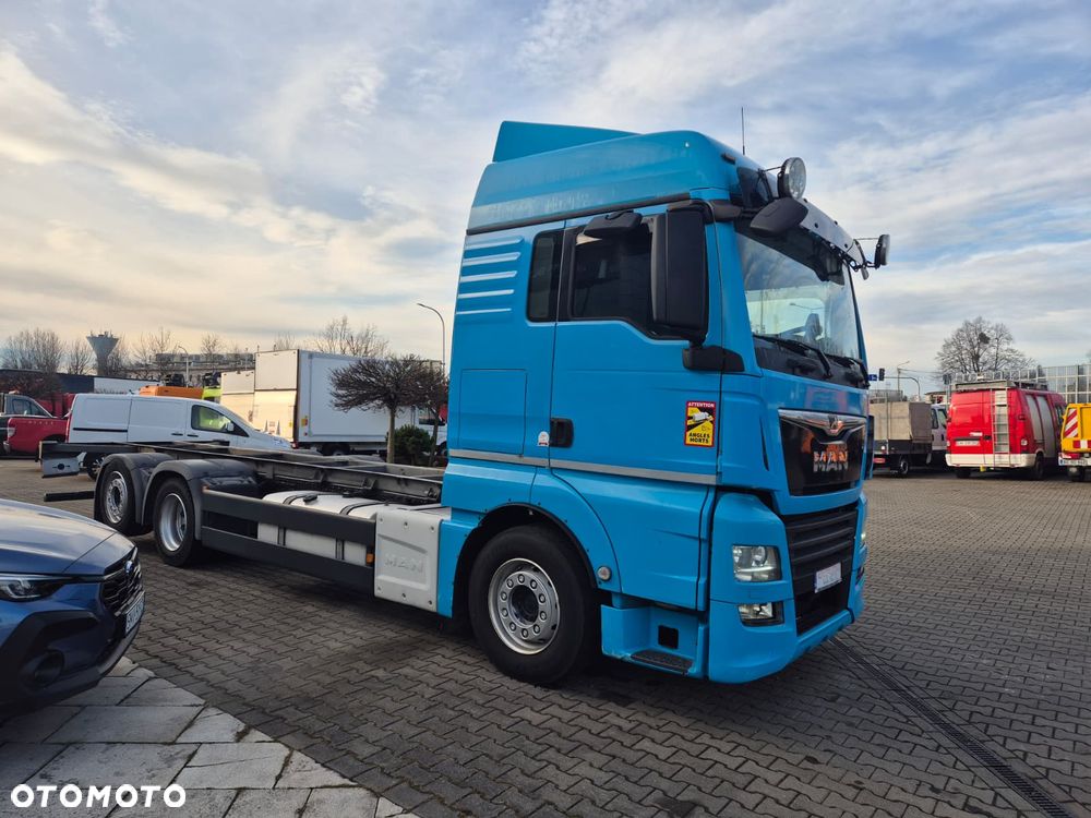 MAN TGX 26.500 / 6X2 / SERWIS na 496TKM /Stan IDEAŁ/E6/ BDF RAMA /6X2/ 3 OŚ SKRĘTNA + PODNOSZONA /SYPIALKA - 8