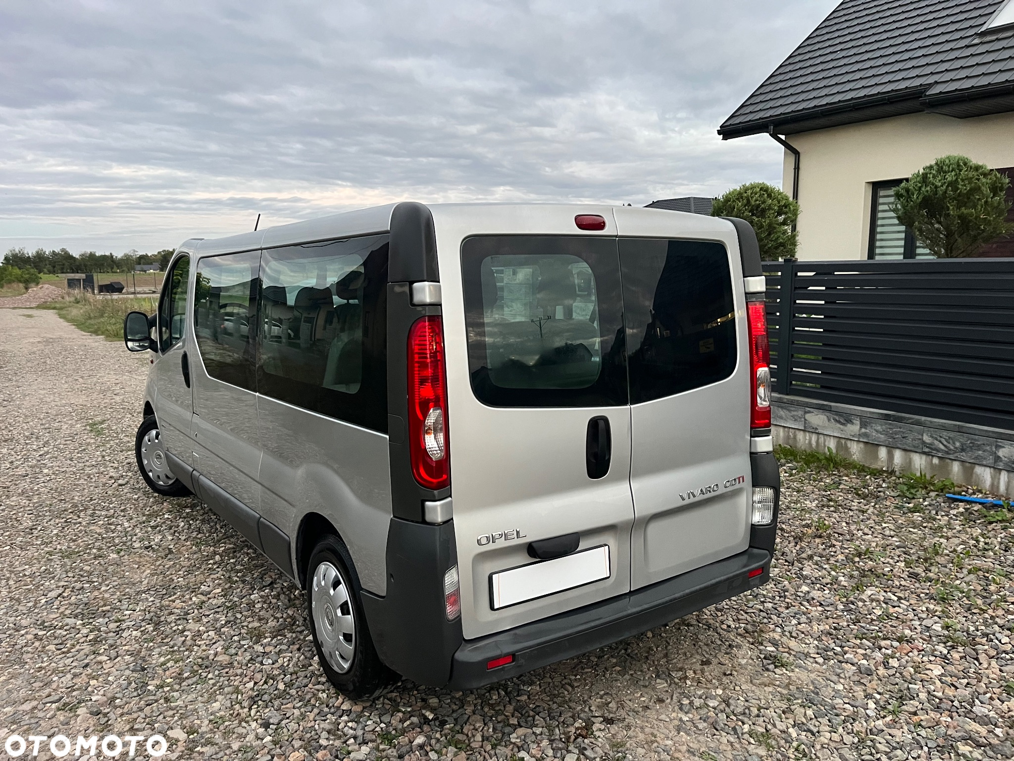Opel Vivaro L2H1 2.9t - 26