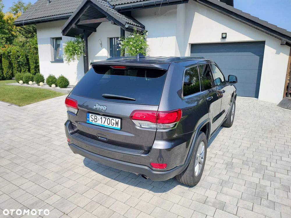 Jeep Grand Cherokee - 12