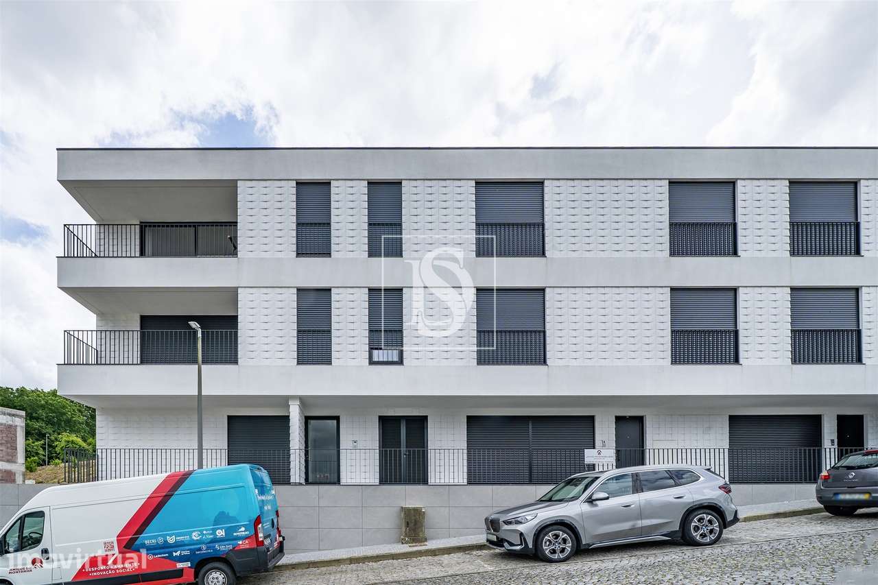T1+1, Novo, c/ Área de T2 e Garagem Fechada p/ 2 carros, em Barcelinho - Grande imagem: 2/19