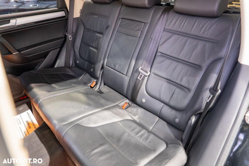 Volkswagen Touareg - 22