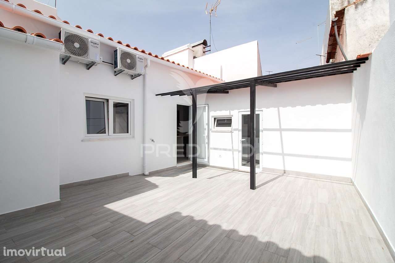 Moradia T2 no Vimieiro com Terraço e Logradouro - Grande imagem: 2/26