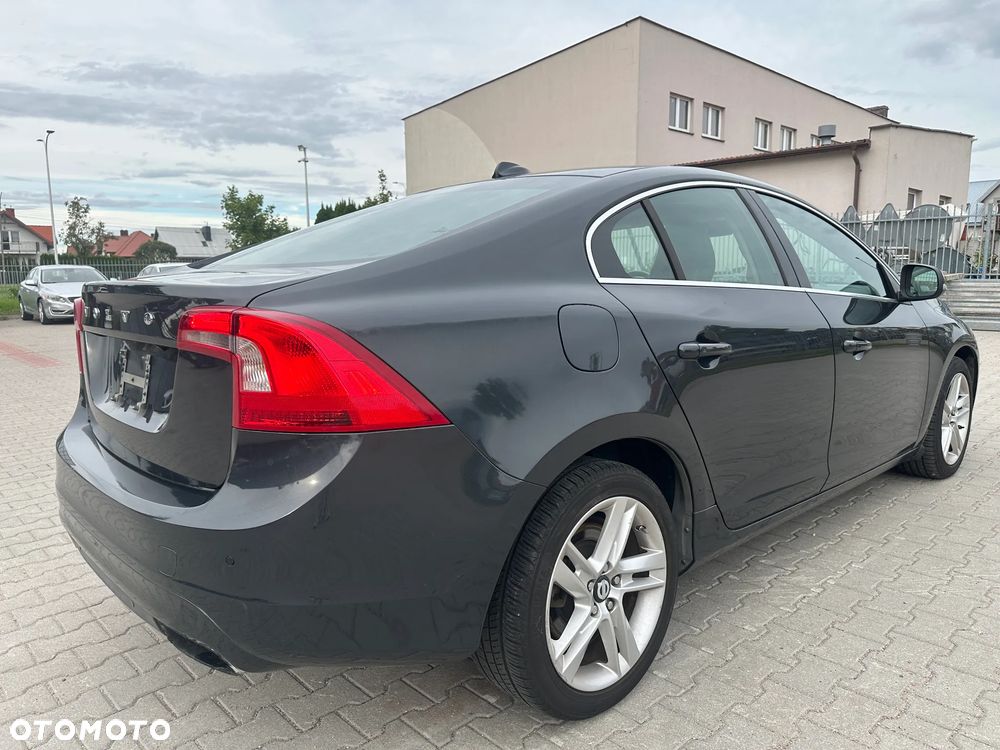 Volvo S60 - 3