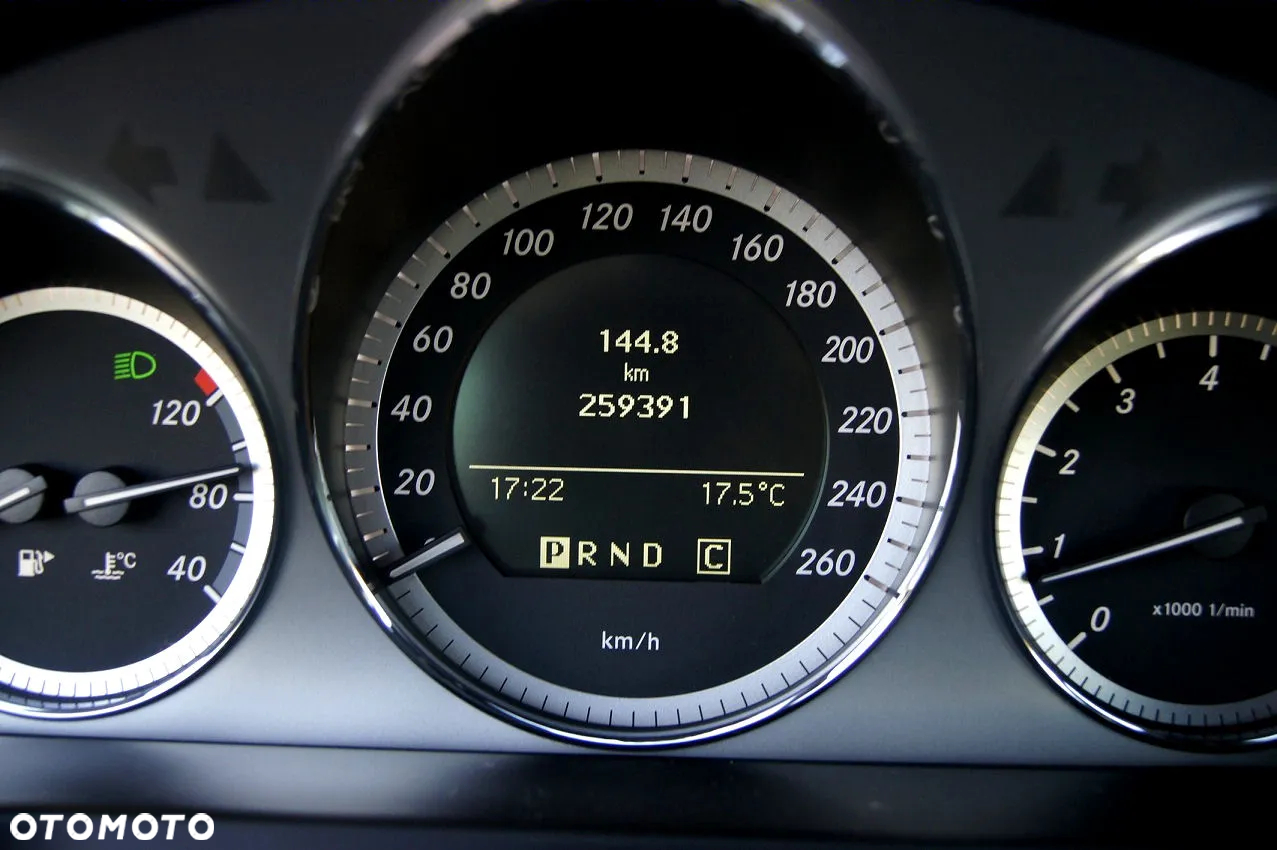 Mercedes-Benz Klasa C 180 T Kompressor Automatik Avantgarde - 19