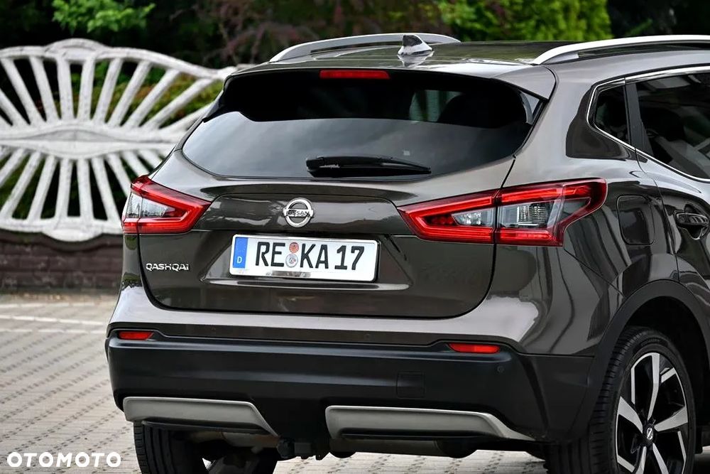 Nissan Qashqai 1.2 DIG-T Xtronic TEKNA+ - 18