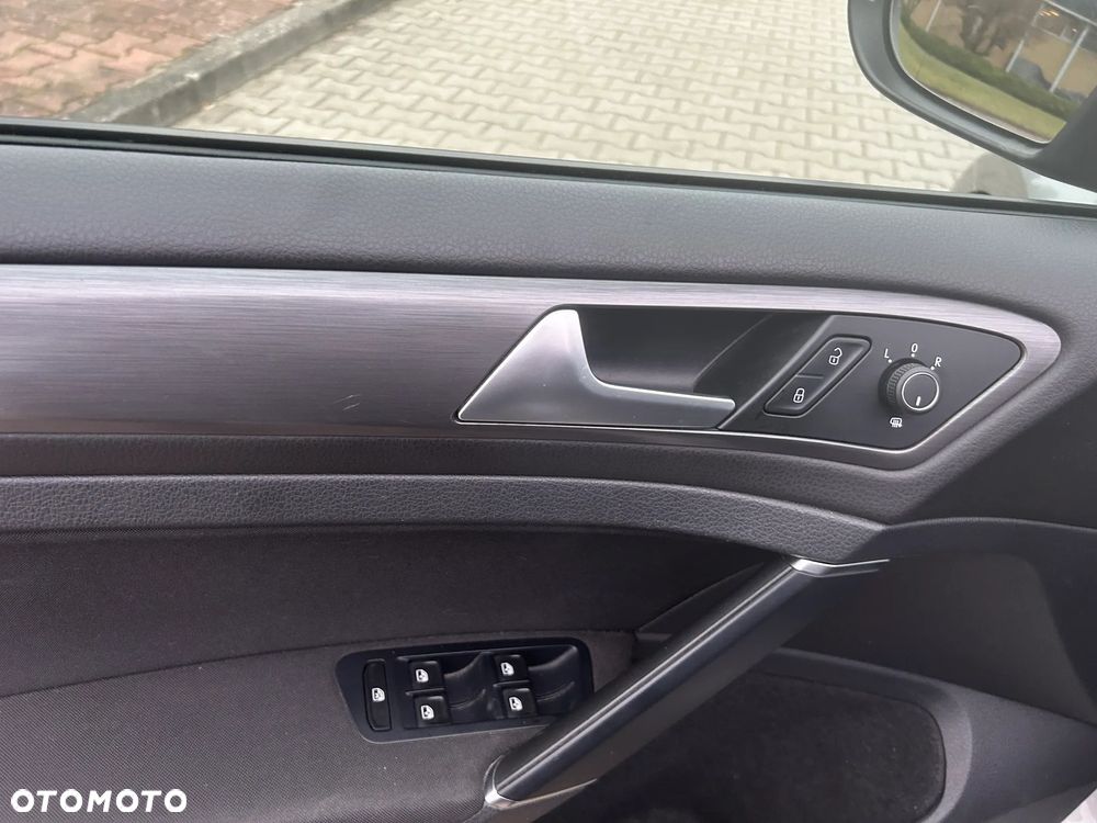 Volkswagen Golf 1.5 TSI BMT Comfortline - 35
