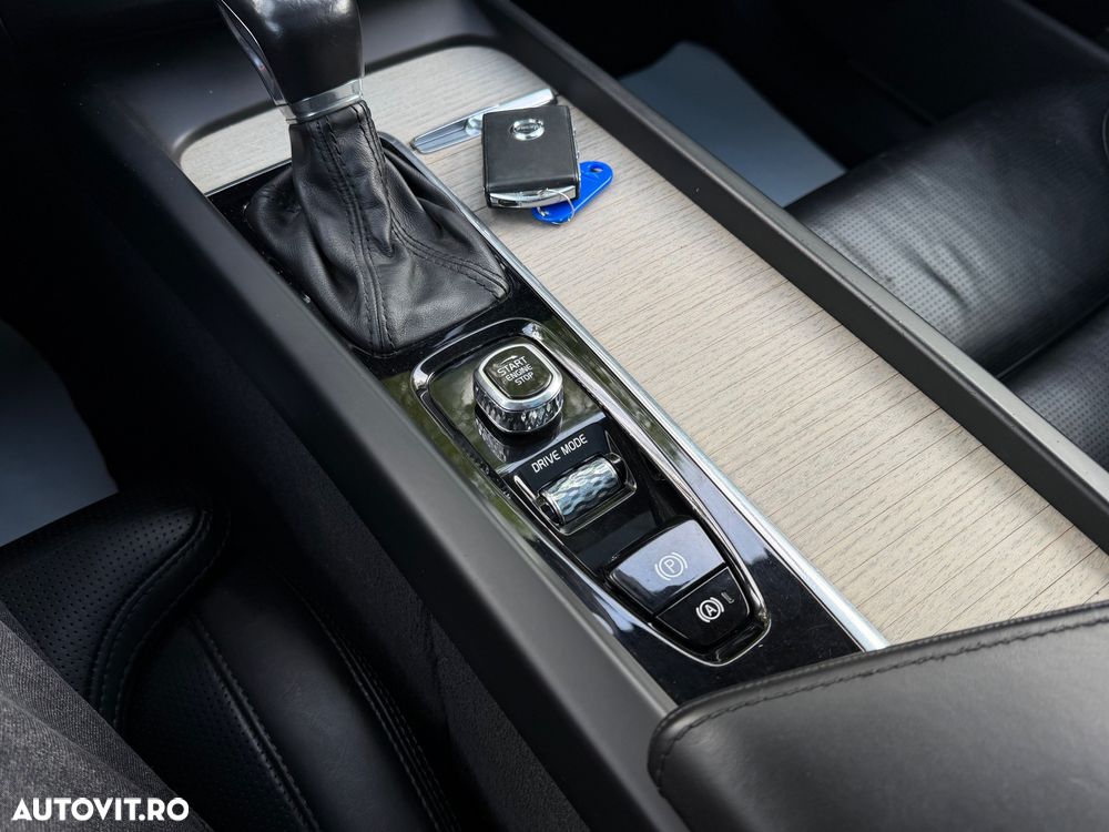 Volvo XC 60 D4 AWD Geartronic Inscription - 20