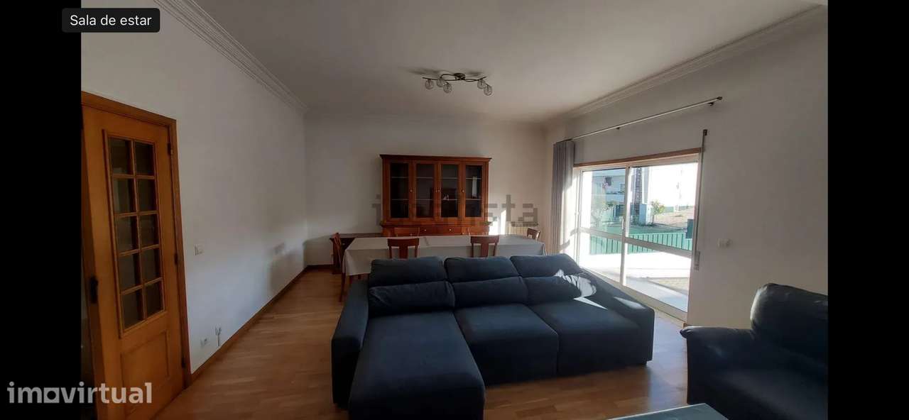 Moradia T5 com 4 casas de banho e garagem - Grande imagem: 5/38