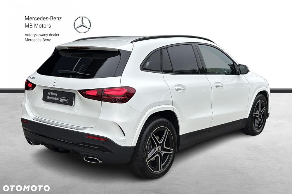 Mercedes-Benz GLA - 5