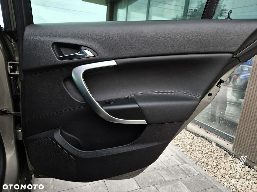 Opel Insignia 2.0 CDTI ecoFLEX Start/Stop Business Edition - 25